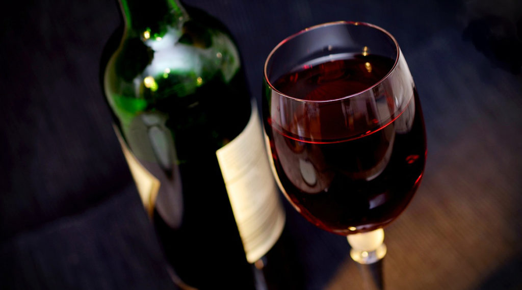 9 benefícios do consumo de vinho para a saúde